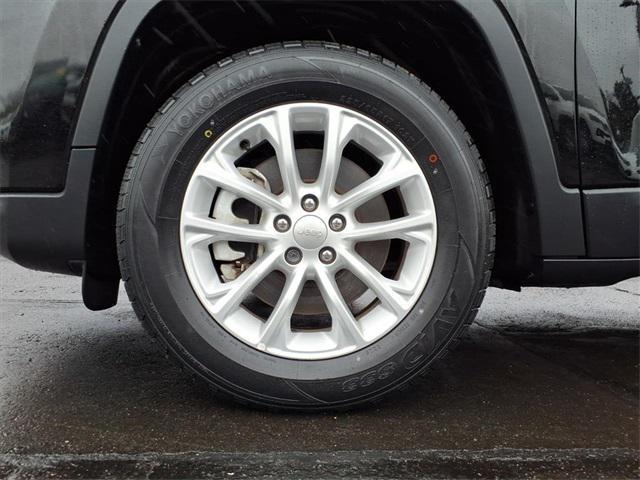 used 2022 Jeep Cherokee car, priced at $23,312