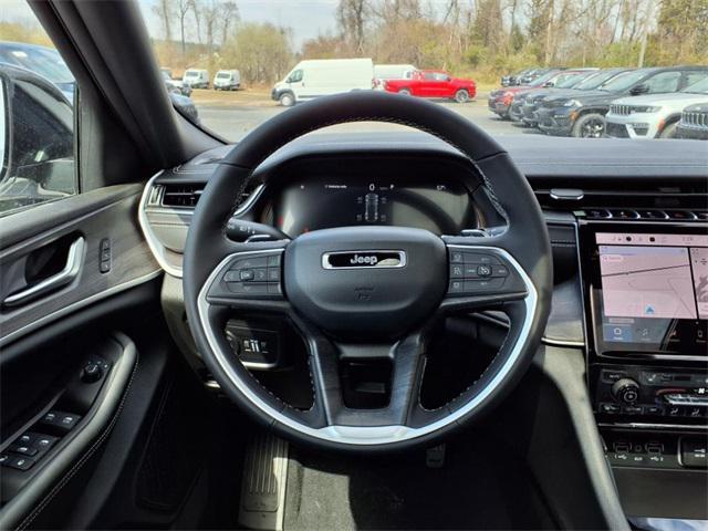 new 2025 Jeep Grand Cherokee car, priced at $44,658