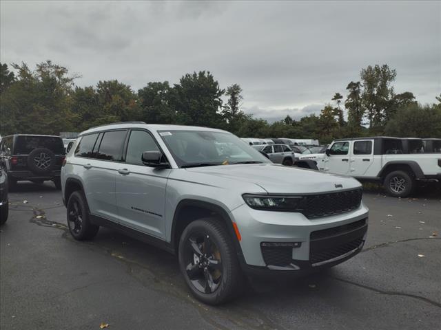 new 2024 Jeep Grand Cherokee L car, priced at $48,646