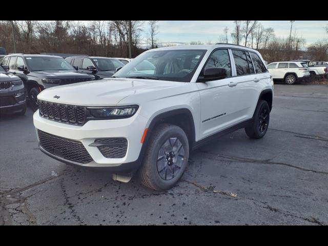 new 2025 Jeep Grand Cherokee car, priced at $40,349