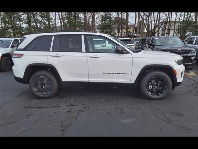 new 2025 Jeep Grand Cherokee car, priced at $40,349