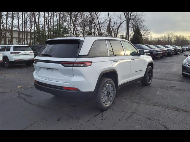 new 2025 Jeep Grand Cherokee car, priced at $40,349