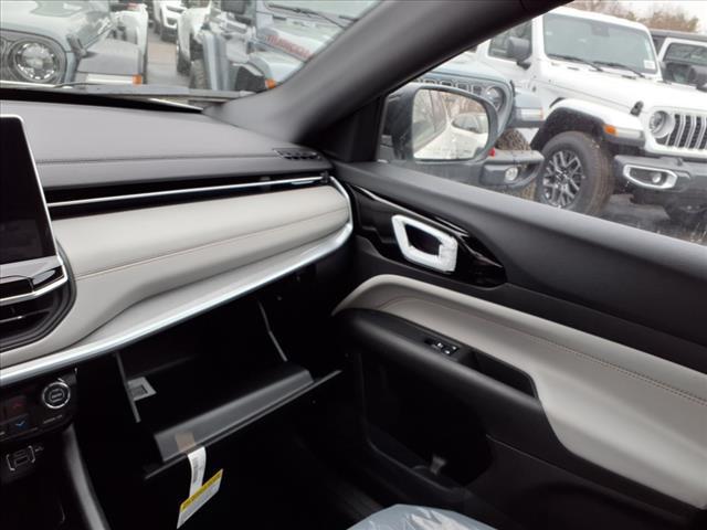 new 2025 Jeep Compass car, priced at $29,626