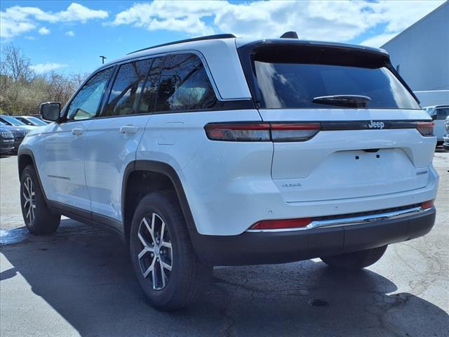 new 2025 Jeep Grand Cherokee car, priced at $42,205