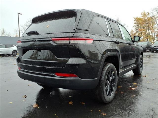 new 2025 Jeep Grand Cherokee car, priced at $37,569