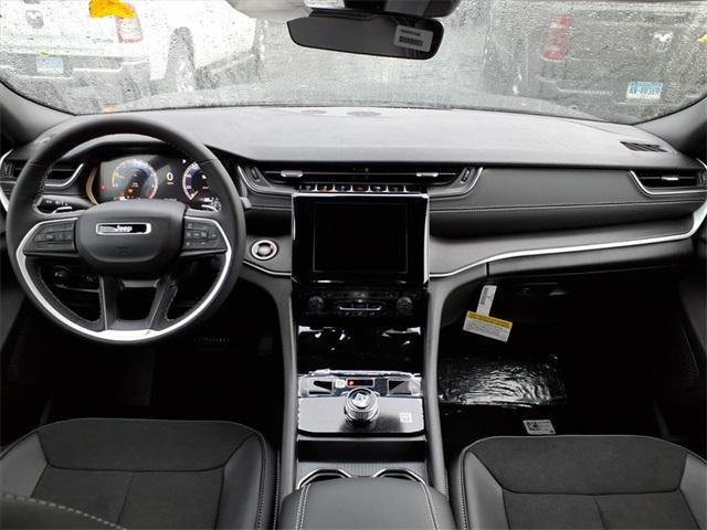 new 2025 Jeep Grand Cherokee car, priced at $37,569