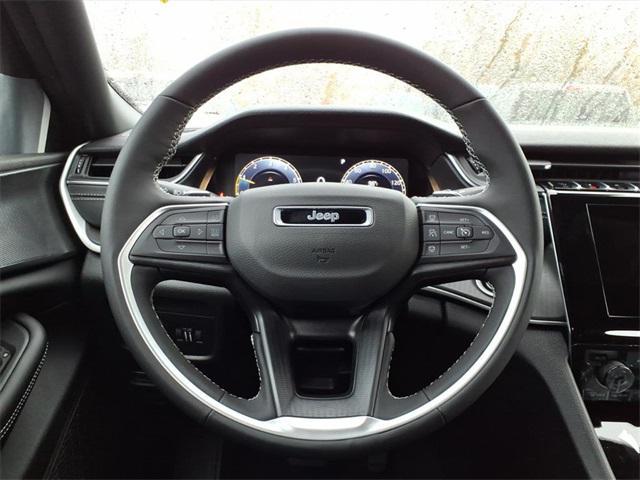 new 2025 Jeep Grand Cherokee car, priced at $37,569