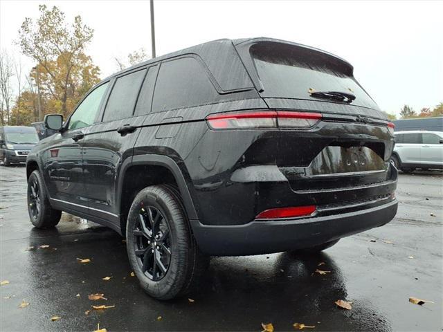 new 2025 Jeep Grand Cherokee car, priced at $37,569