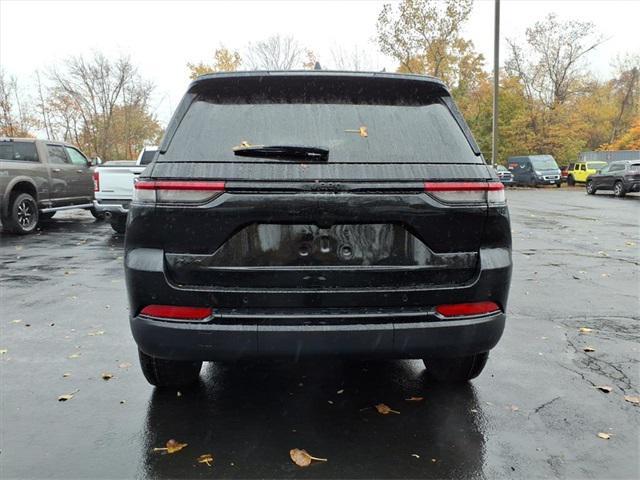 new 2025 Jeep Grand Cherokee car, priced at $37,569
