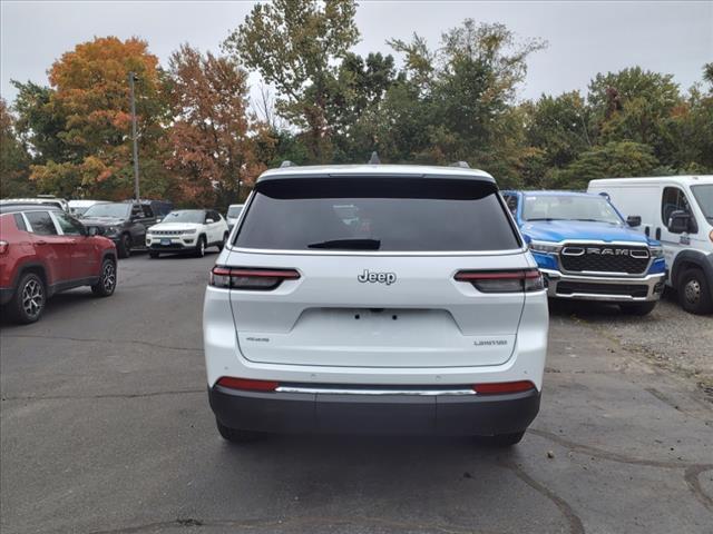 new 2024 Jeep Grand Cherokee L car, priced at $42,408