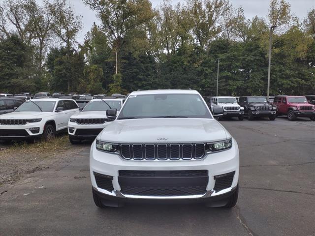 new 2024 Jeep Grand Cherokee L car, priced at $42,408