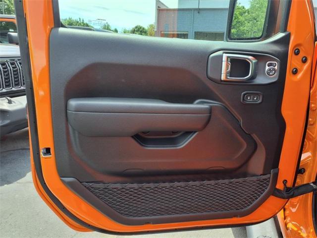 new 2025 Jeep Wrangler car, priced at $46,549