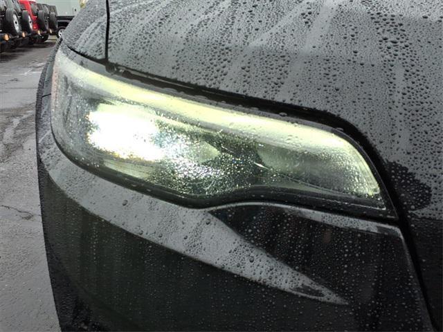 used 2022 Jeep Cherokee car, priced at $24,391