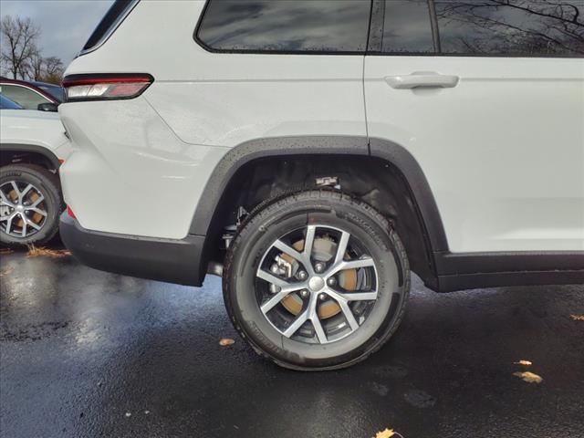 new 2024 Jeep Grand Cherokee L car, priced at $49,561