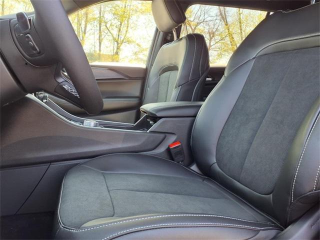 new 2025 Jeep Grand Cherokee L car, priced at $38,600