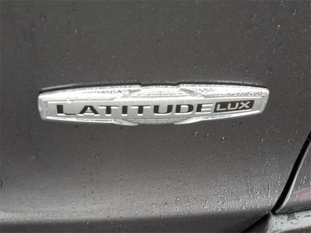 used 2022 Jeep Cherokee car, priced at $23,594