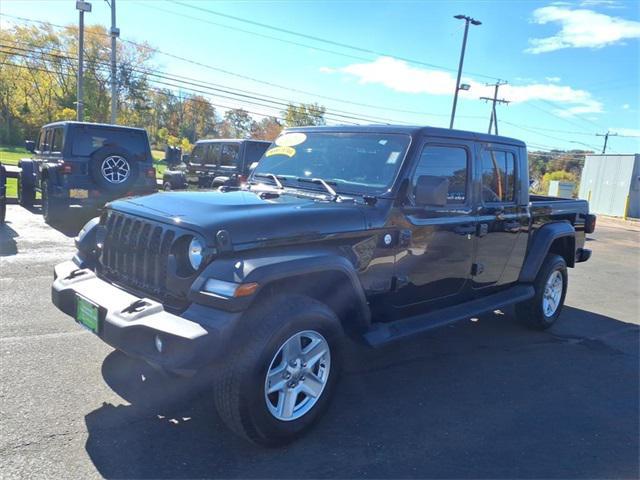 used 2020 Jeep Gladiator car, priced at $25,226