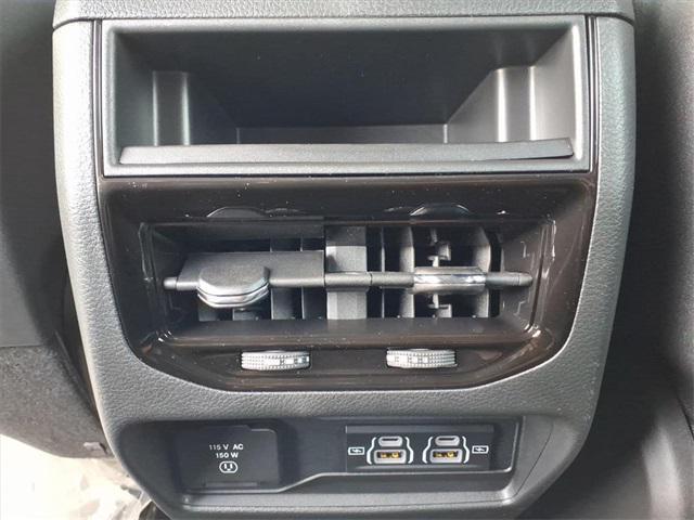 new 2025 Jeep Grand Cherokee car, priced at $38,053