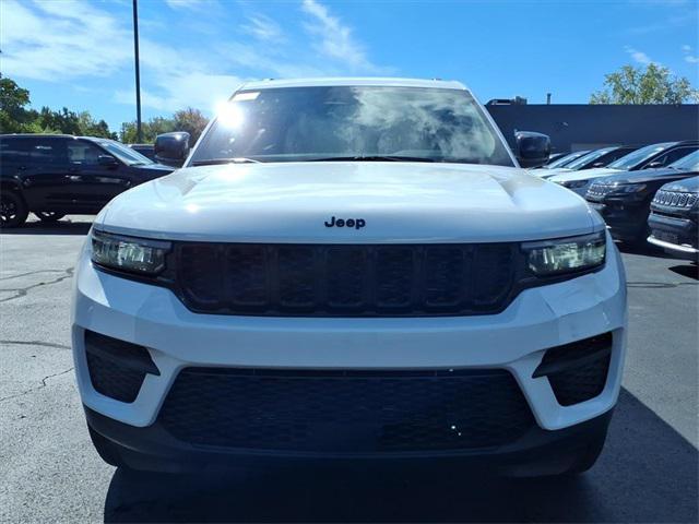 new 2025 Jeep Grand Cherokee car, priced at $38,053
