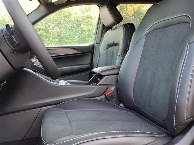 new 2025 Jeep Grand Cherokee car, priced at $38,053