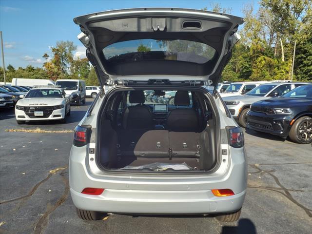 new 2024 Jeep Compass car, priced at $31,847