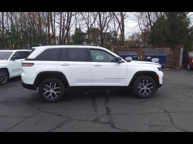 new 2024 Jeep Grand Cherokee car, priced at $39,448