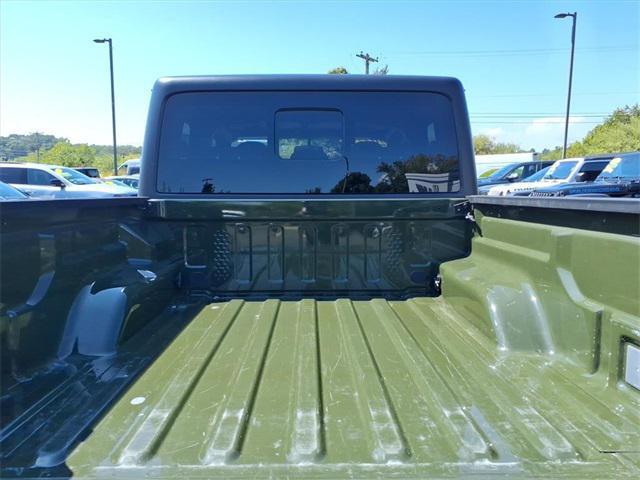 used 2022 Jeep Gladiator car, priced at $35,603