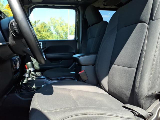 used 2022 Jeep Gladiator car, priced at $35,603