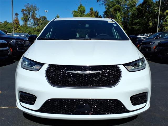 new 2026 Chrysler Pacifica car, priced at $42,834