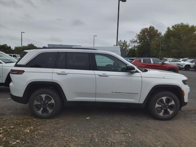 new 2024 Jeep Grand Cherokee car, priced at $50,016