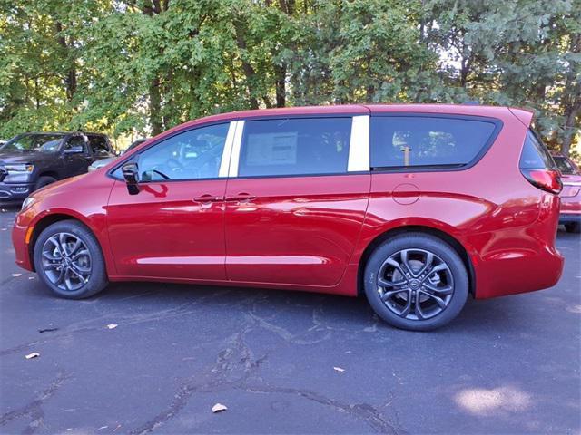 new 2026 Chrysler Pacifica car, priced at $43,285