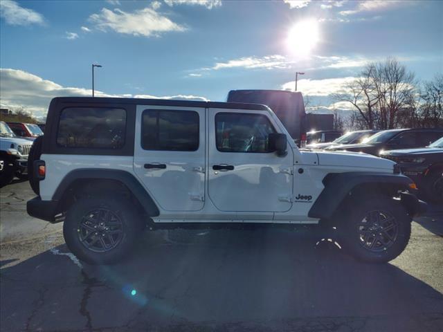 new 2025 Jeep Wrangler car, priced at $40,576