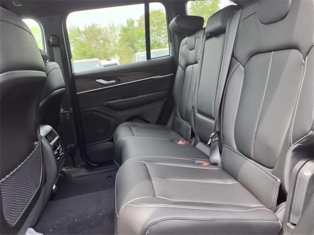 new 2025 Jeep Grand Cherokee car, priced at $41,431