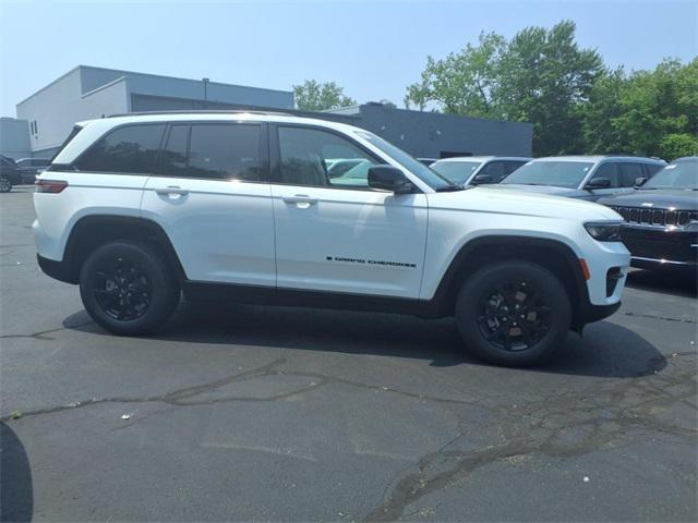 new 2025 Jeep Grand Cherokee car, priced at $41,453