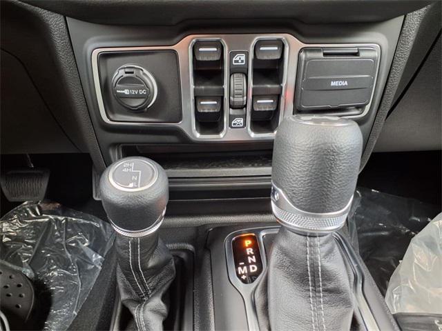 new 2025 Jeep Wrangler car, priced at $45,936