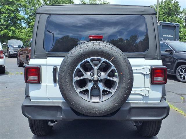 new 2025 Jeep Wrangler car, priced at $45,936