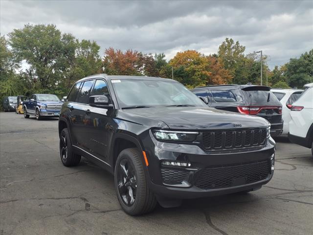 new 2025 Jeep Grand Cherokee car, priced at $52,493