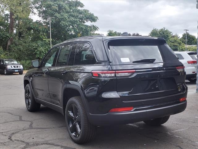 new 2025 Jeep Grand Cherokee car, priced at $52,493