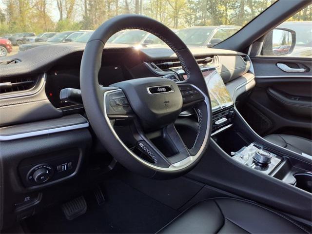 new 2025 Jeep Grand Cherokee car, priced at $43,896