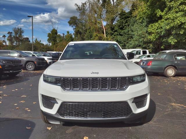 new 2024 Jeep Grand Cherokee car, priced at $36,527