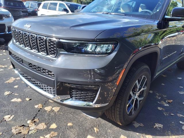 new 2024 Jeep Grand Cherokee L car, priced at $45,297