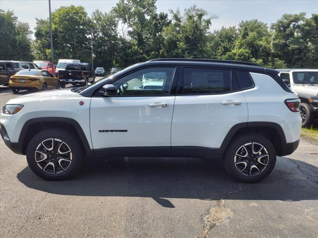 new 2024 Jeep Compass car, priced at $28,726