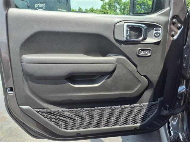 new 2025 Jeep Wrangler car, priced at $45,361
