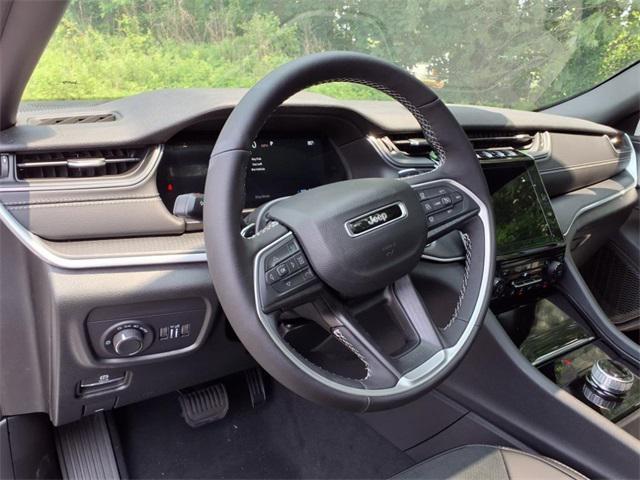 new 2025 Jeep Grand Cherokee car, priced at $38,654