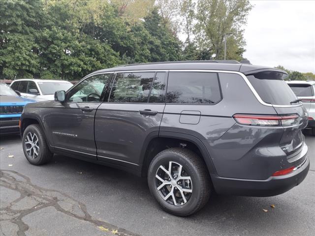 new 2024 Jeep Grand Cherokee L car, priced at $45,297