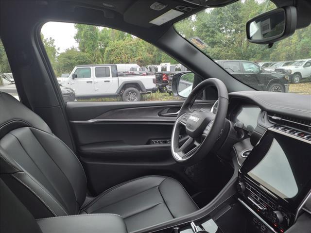 new 2024 Jeep Grand Cherokee L car, priced at $45,297