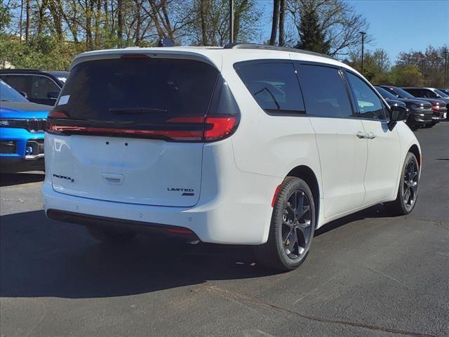 new 2024 Chrysler Pacifica car, priced at $52,093