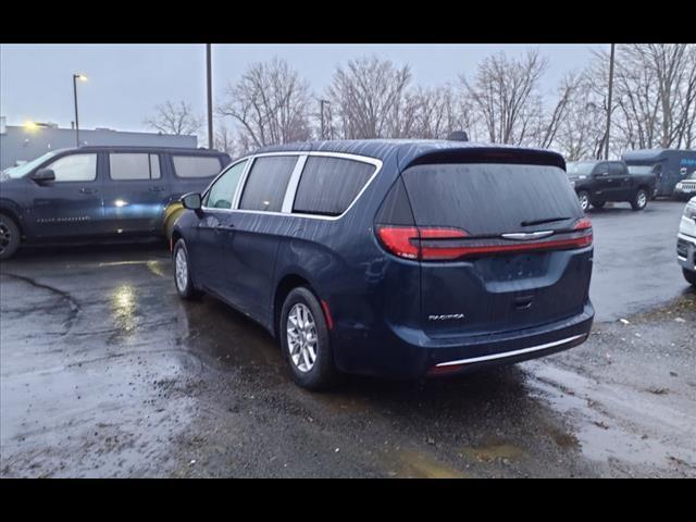 new 2025 Chrysler Pacifica car, priced at $45,082