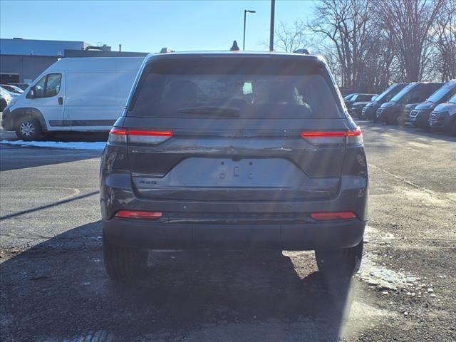 new 2025 Jeep Grand Cherokee car, priced at $42,365