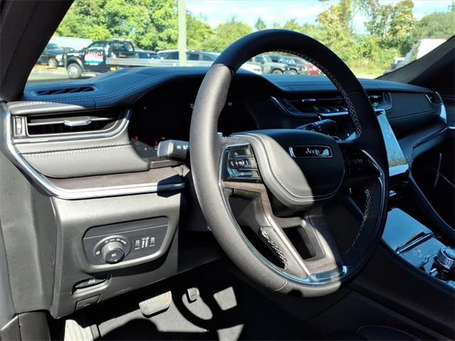 new 2025 Jeep Grand Cherokee car, priced at $54,213